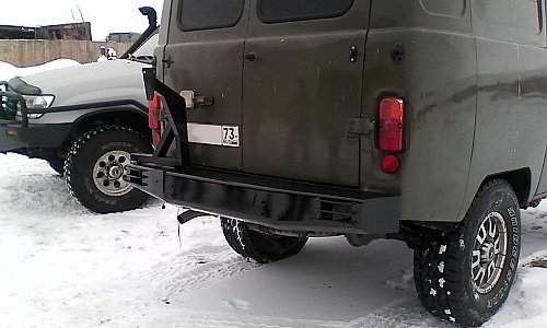 Силовой задний бампер Аллигатор с кронштейном запасного колеса на УАЗ 452